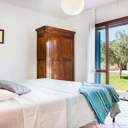 Sleeps 6 Pool Air Con Wifi