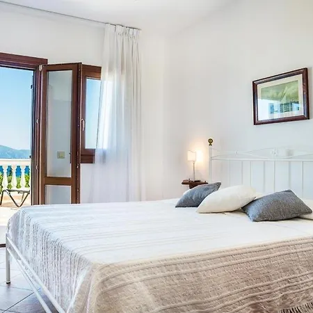 Sleeps 6 Pool Air Con Wifi Villa *